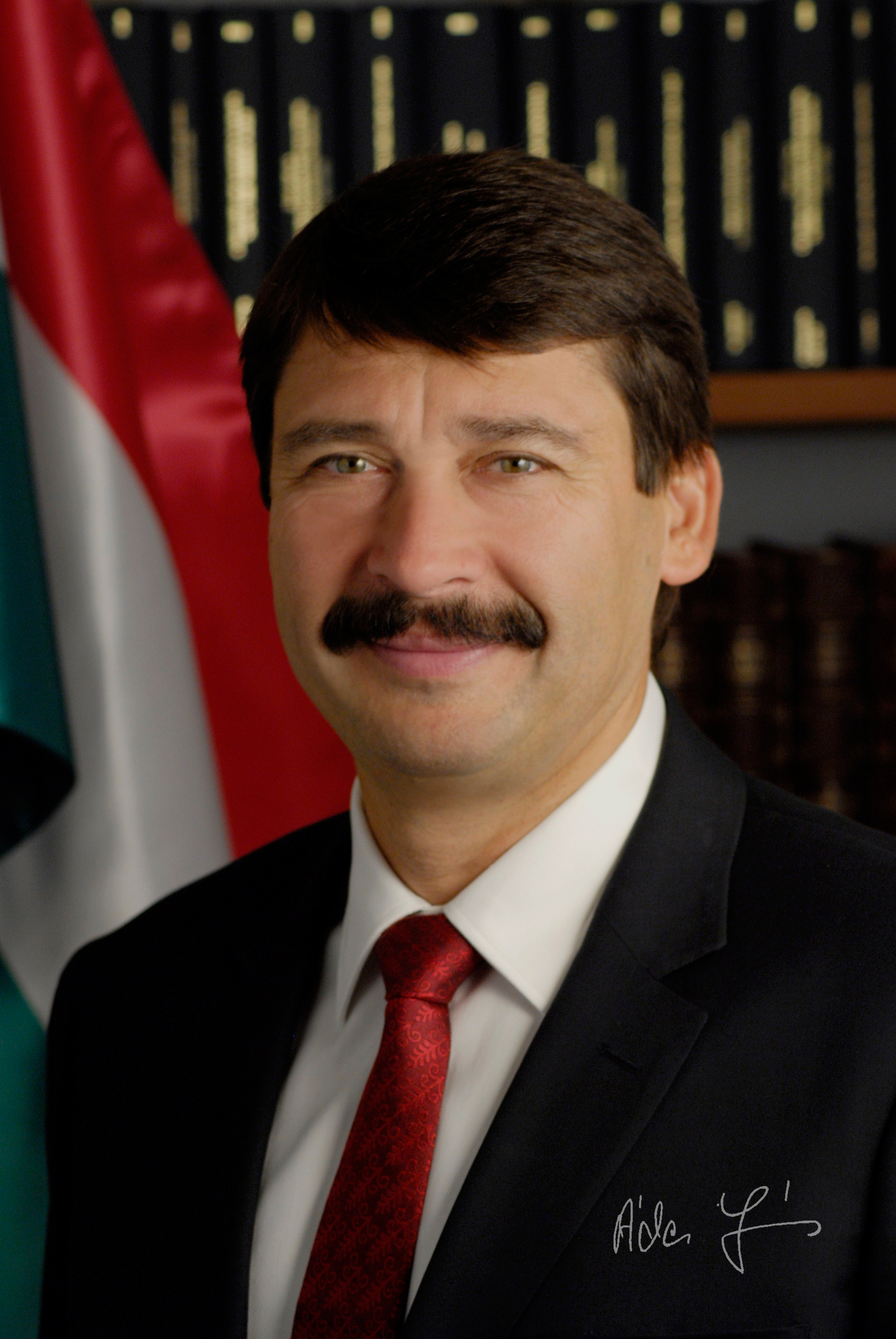 Кто был президентом венгрии. С 2012 — Янош Адер.